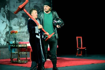 Сыграем в дружную семью 2025