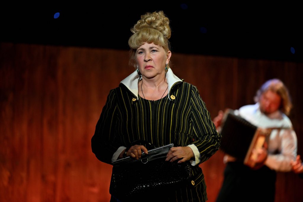 "Еще про любовь"